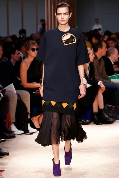Look 32